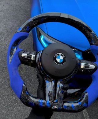 Volante BMW M Carbono y Azul