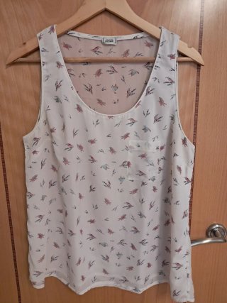 Camiseta Pimkie blanca con estampado de pájaros