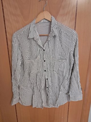 Camiseta Bershka rayas blanco y negro