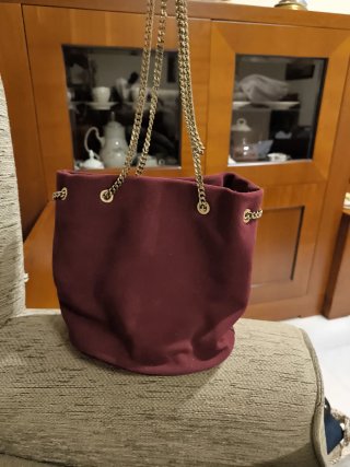 Bolso de vestir rojo con cadena