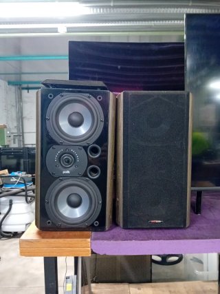 Altavoces Polk Audio LSi9