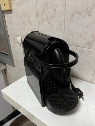 Cafetera Nespresso Inissia Negra