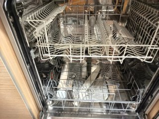Lavavajillas con cestas interiores