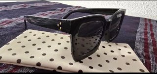 Gafas de Sol Negras Estilo Clásico tres puntos
