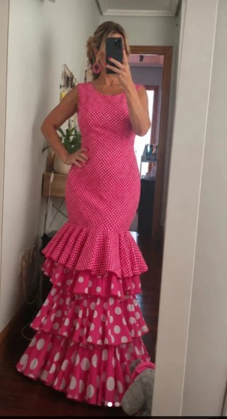 Vestido de flamenca rosa lunares