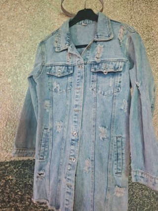 Chaqueta vaquera desgastada