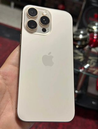 iPhone 16 Pro Max Gold