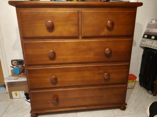 Cómoda de madera