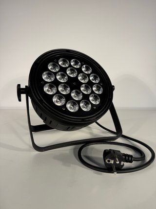 Foco LED PAR RGBW 18x10w