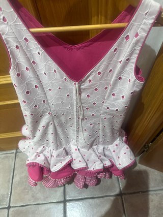 Traje de flamenca niña puesto una vez