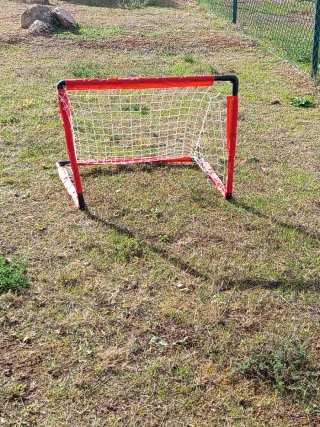 Portería de fútbol infantil roja
