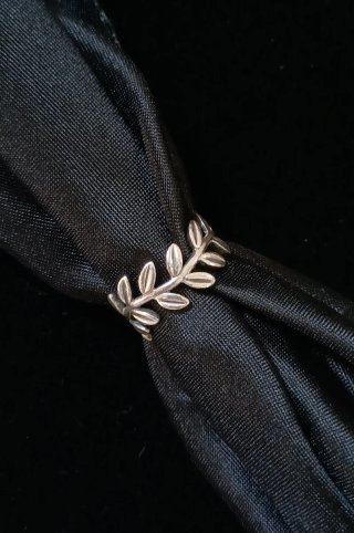 Anillo Corona de Laurel Pandora