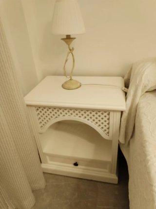 Set de 2 Mesitas de Noche Blancas
