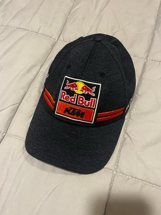 Gorra Red Bull KTM Negra y Roja
