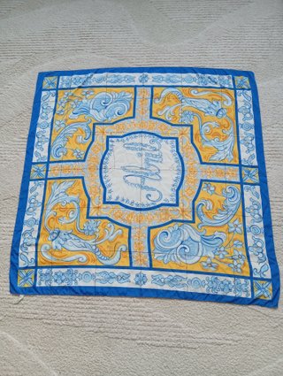 Pañuelo Victorio y Luccino Azul y Amarillo