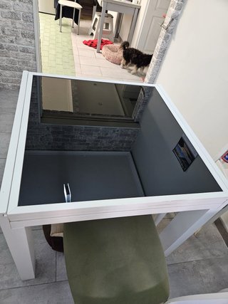 Mesa Extensible Blanca con Sobre de Cristal