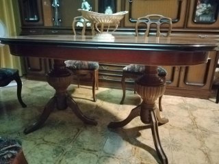 Comedor Clásico de Madera