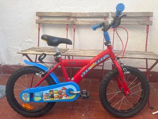 Bicicleta infantil Paw Patrol roja