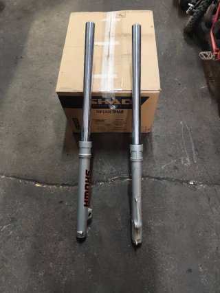 Barras de suspensión Showa para XT
