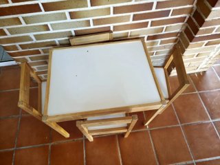 Conjunto Mesa y 4 Sillas Infantil IKEA