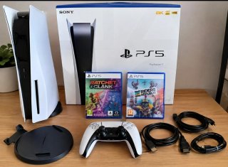 Consola PS5 (PlayStation 5) con 2 juegos