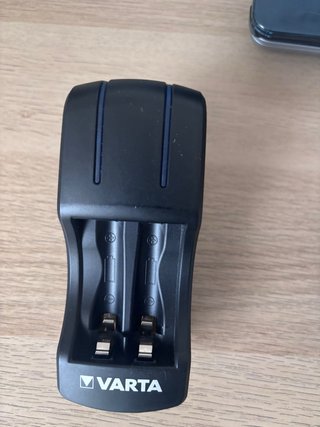 Cargador VARTA Pocket Charger AA/AAA