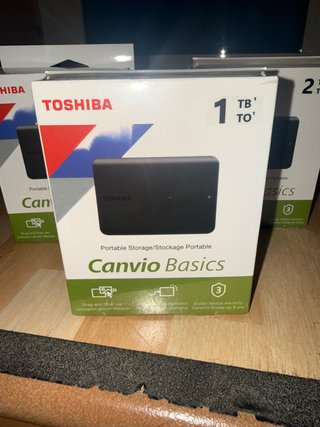 Título: Toshiba Canvio Basics 1TB NUEVO PRECINTADO