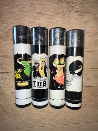 Set di 4 accendini Clipper