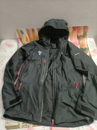 Chaqueta impermeable Salewa negra