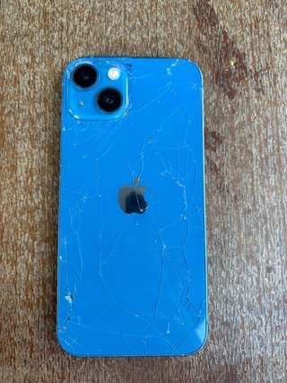 iPhone 13 Azul - Pantalla Rota
