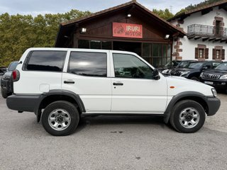Nissan Terrano 2.7 TDi Comfort 5p