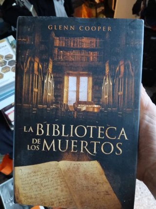 La biblioteca de los muertos