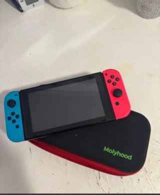 Nintendo Switch + Pokémon Escarlata