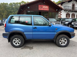 NISSAN Terrano II 2.7 TDI SE
