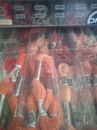 Lotes Hilos Mouline DMC  Doce unidades a 12€