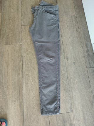 Pantalón Zara gris hombre