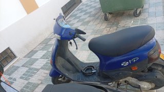 Piaggio Zip Azul Scooter