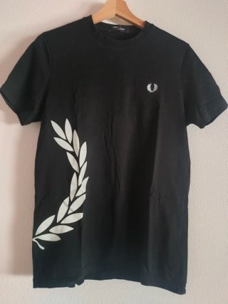 Camiseta Fred Perry Negra
