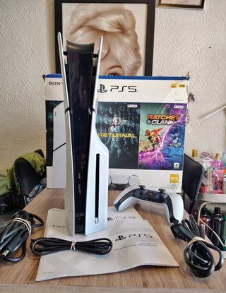 PS5 Slim (PlayStation 5) con lector de discos
