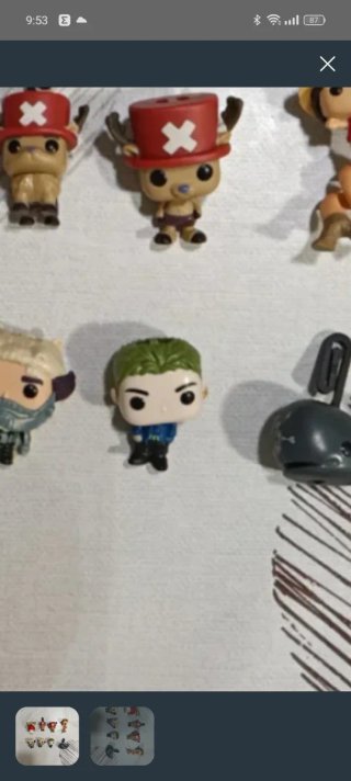 Collezione di figure di One Piece da uova Kinder Zoro