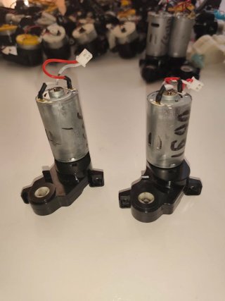 1690-3890. Lote 2 Motores Aspiradora Robot Conga