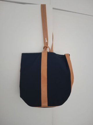 Mochila Azul y Beige
