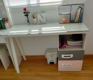 Escritorio Blanco con Cajonera Rosa