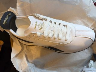 Zapatillas Reebok Blancas y Doradas Nuevas