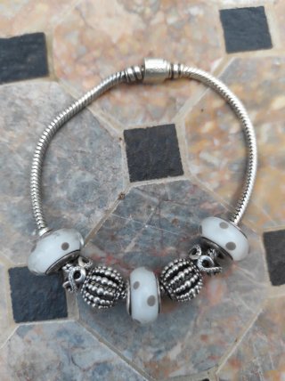 Pulsera Pandora de Plata con 7 Charms 19,5 cm