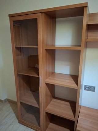 Mueble salón con vitrinas madera