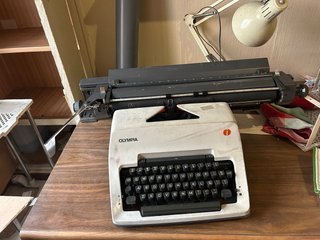 Máquina de escribir Olympia