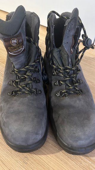 Botas FAL Cosmos Top Ultraligera Gris