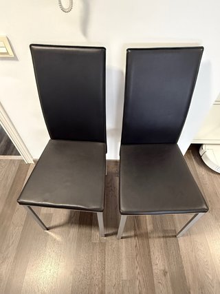 4 sillas de comedor negras