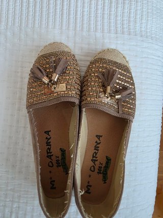 Zapatillas DARINA doradas y marrones
